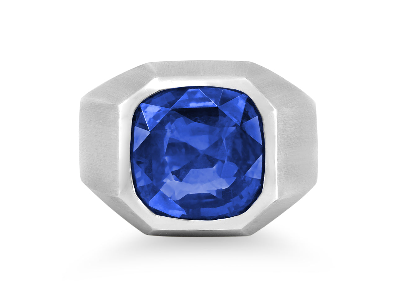 Sapphire, 16.10 Carats, cocktail Ring in Platinum