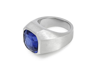 Sapphire, 16.10 Carats, cocktail Ring in Platinum