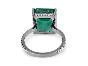 Kazanjian Emerald, 7.90 Carats, & Diamond Ring in 18K Black Gold