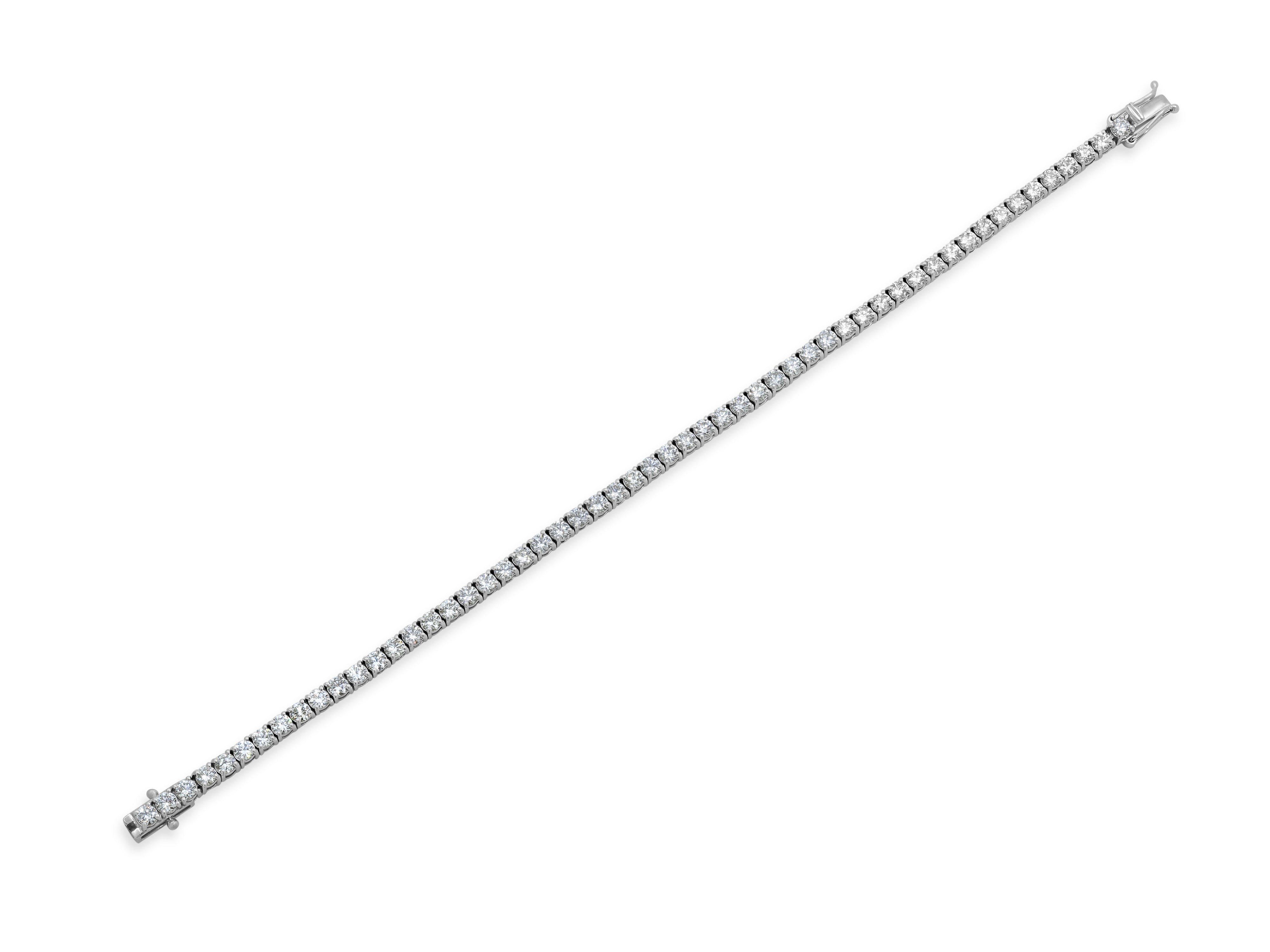 Diamond, 5.03 carats, Tennis Bracelet in 18K White Gold