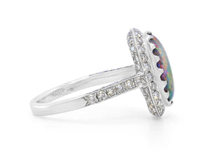 Kazanjian Opal, 3.33 carats, Ring in 18K White Gold