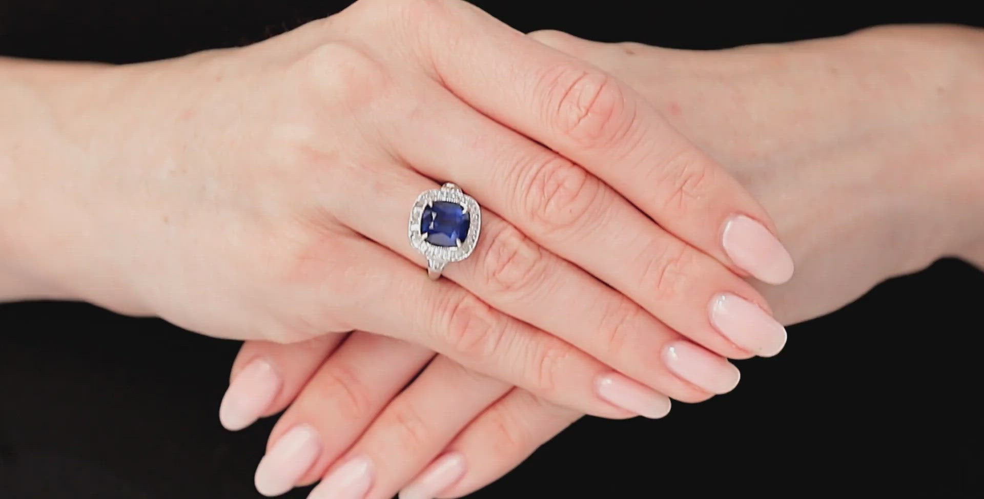 Load video: Sapphire, 6.20 carats, Ring, in Platinum &amp; 18K Yellow Gold