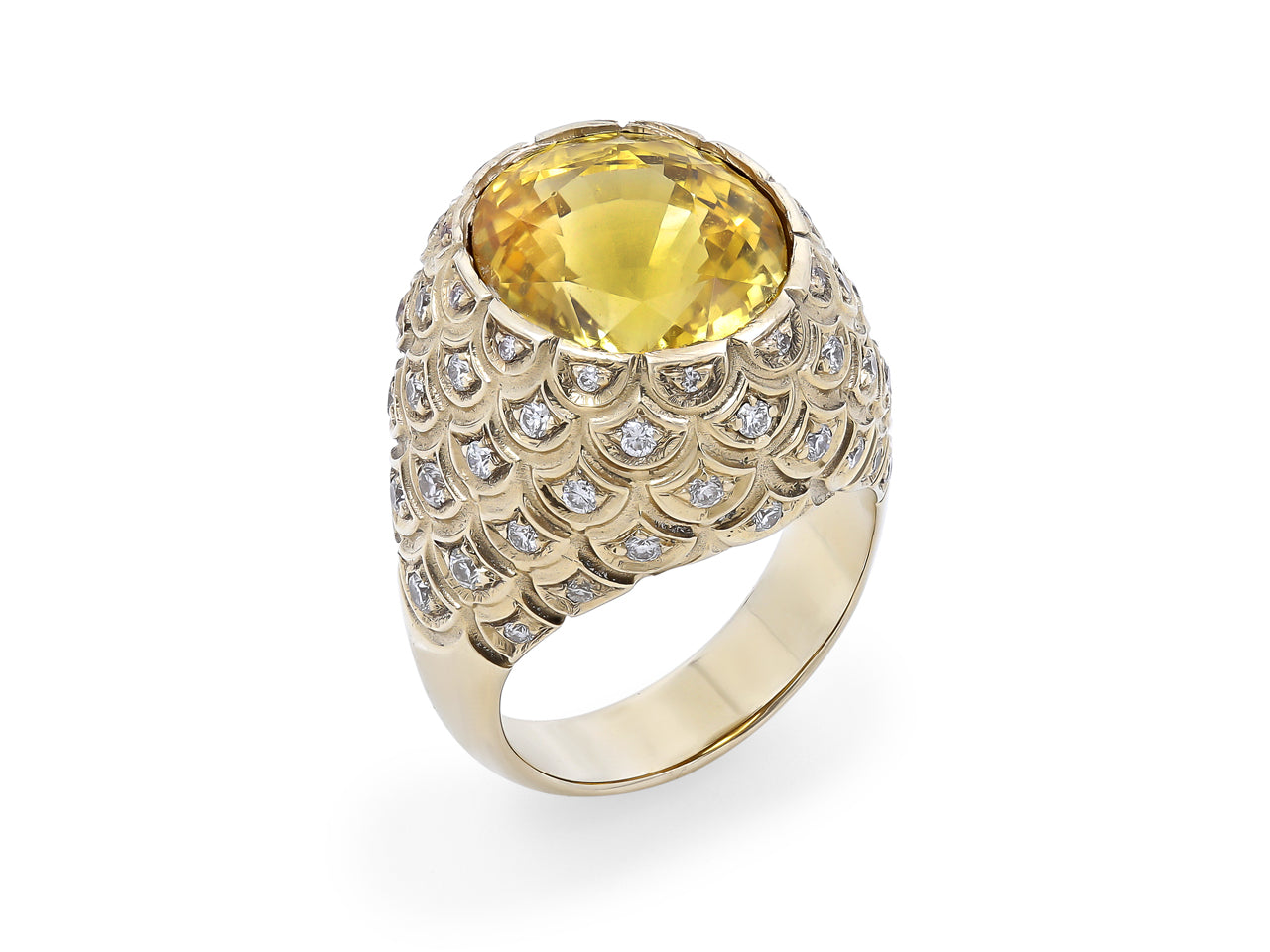 Yellow Sapphire, 13.56 carats, Ring in 18K Yellow Gold