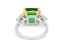 Load image into Gallery viewer, Kazanjian Colombian Emerald, 3.26 carats, Ring in Platinum &amp; 18K Yellow Gold
