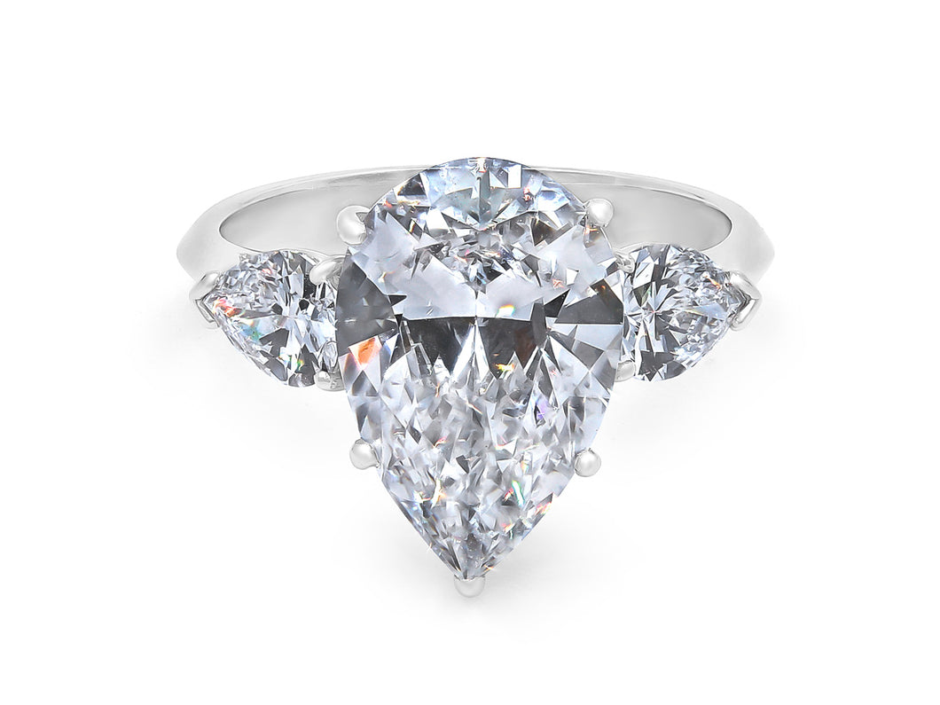 Kazanjian Pear Cut Diamond, 3.14 carats, Ring in Platinum