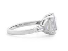 Load image into Gallery viewer, Kazanjian Asscher Cut Diamond, 3.02 carats, Ring in Platinum
