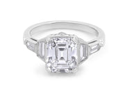 Asscher Cut Diamond, 3.02 carats, Ring in Platinum
