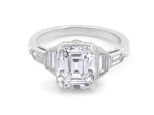 Load image into Gallery viewer, Kazanjian Asscher Cut Diamond, 3.02 carats, Ring in Platinum
