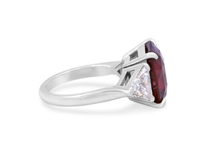 Kazanjian Cushion Cut Ruby, 8.58 carats, & Diamond Ring in Platinum