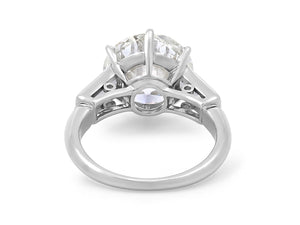 Kazanjian Round Brilliant Cut Diamond, 5.04 Carats, Ring in Platinum