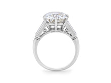 Load image into Gallery viewer, Kazanjian Round Brilliant Cut Diamond, 5.04 Carats, Ring in Platinum
