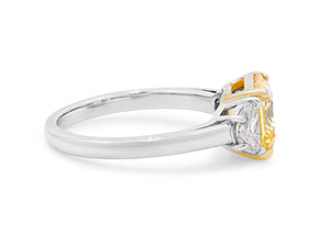 Kazanjian Yellow Sapphire, 2.78 carats, & Diamond Ring in Platinum & 18K Yellow Gold