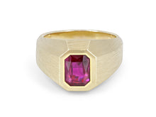 Load image into Gallery viewer, Ruby, 3.08 Carats, Cocktail Ring in 18K Yellow Gold
