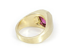 Ruby, 3.08 Carats, Cocktail Ring in 18K Yellow Gold