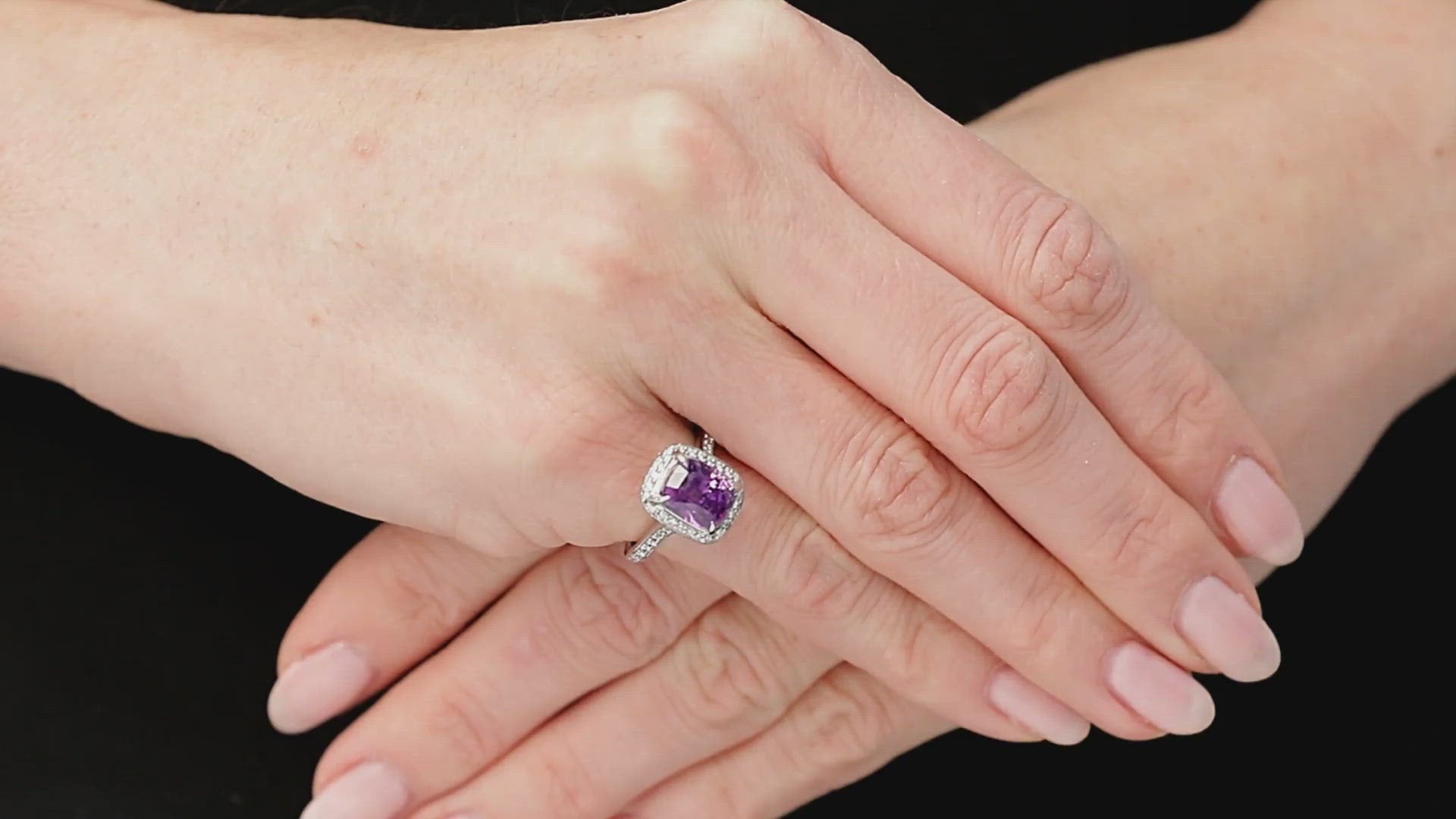 Load video: Purple Sapphire, 3.99 carats, and Diamond Ring, in Platinum